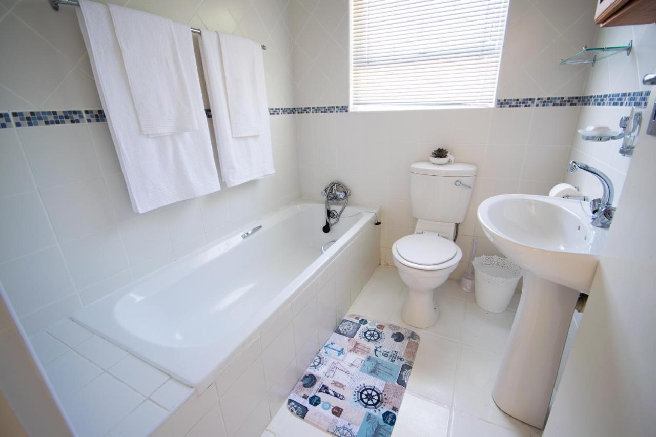 Leisure By The Sea Apartment Kleinmond Exterior photo